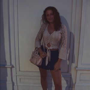 Meet your Posher, Elise